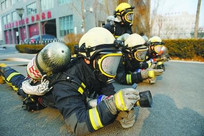可視、聲音圖像視頻傳輸是消防頭盔新趨勢
